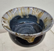 Load image into Gallery viewer, Small Pottery Bowls - Choose Colors