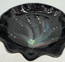 Load image into Gallery viewer, Handmade Pottery Pie Plate / Serving Dish