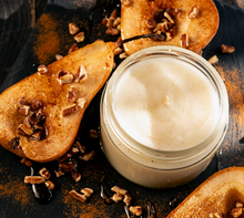 Load image into Gallery viewer, Pear Crumble Soy Candles