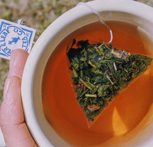 Load image into Gallery viewer, Sassyfras Strawberry Tea - Caffeinated