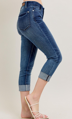 Judy Blue Mid Rise Skinny Capri Blue Jeans