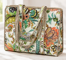 Load image into Gallery viewer, Quilted Floral Tote Bag