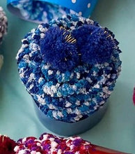 Load image into Gallery viewer, Cupcake - Fuzzy Socks