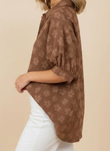 Load image into Gallery viewer, Floral Textured Button Front Collared Blouse