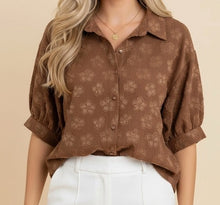 Load image into Gallery viewer, Floral Textured Button Front Collared Blouse