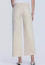 Load image into Gallery viewer, High Rise Crop Wide Leg Jeans