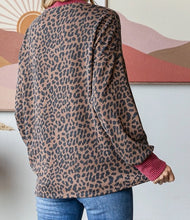 Load image into Gallery viewer, Leopard Print V-Seam Long Sleeve Top
