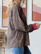 Load image into Gallery viewer, Leopard Print V-Seam Long Sleeve Top