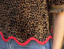 Load image into Gallery viewer, Wavy Leopard Print Top