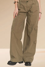 Load image into Gallery viewer, Low Rise Casual Cargo Pants