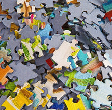 Load image into Gallery viewer, Cozy Christmas 550 pc Jigsaw Puzzle