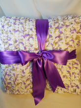Load image into Gallery viewer, Soft &amp; Chunky Throw - Lavender &amp; White Blend