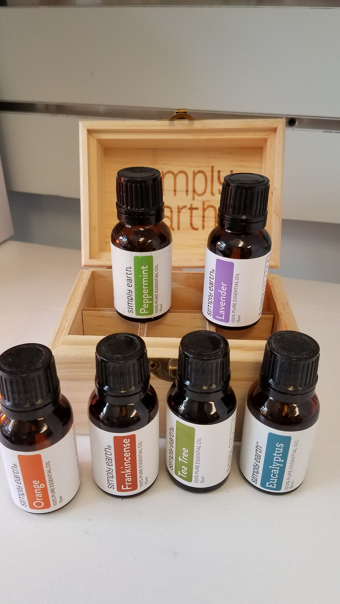Popular Set of 6 Essential Oils - 15 ml Bottles