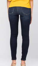 Load image into Gallery viewer, Judy Blue Non-Distressed Mid Rise Skinny Blue Jeans