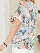 Load image into Gallery viewer, Floral Print Top - PLUS SIZES